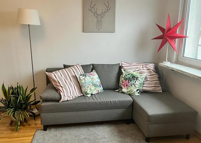 Bright And Cozy 34M Apartment Near Metro M2 And Tram