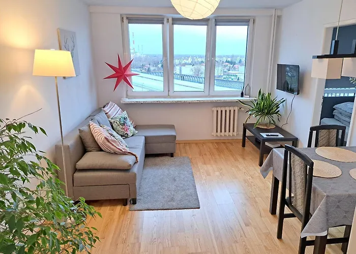 Bright And Cozy 34M Apartment Near Metro M2 And Tram