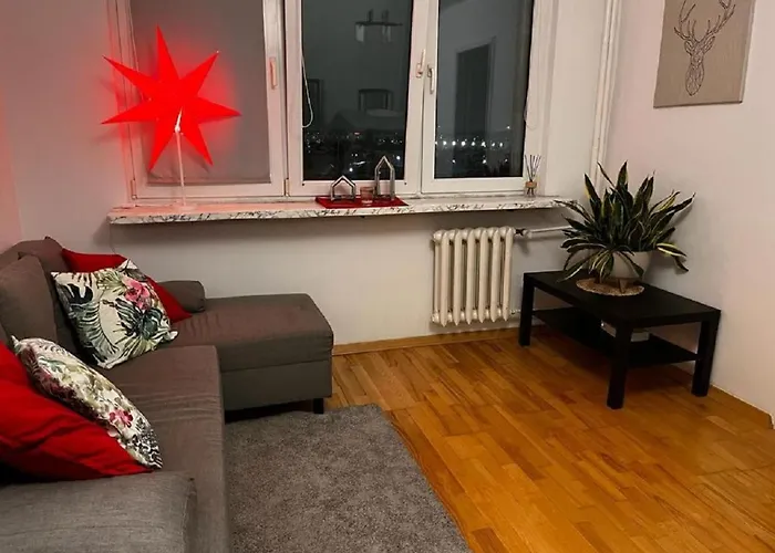 Bright And Cozy 34M Apartment Near Metro M2 And Tram