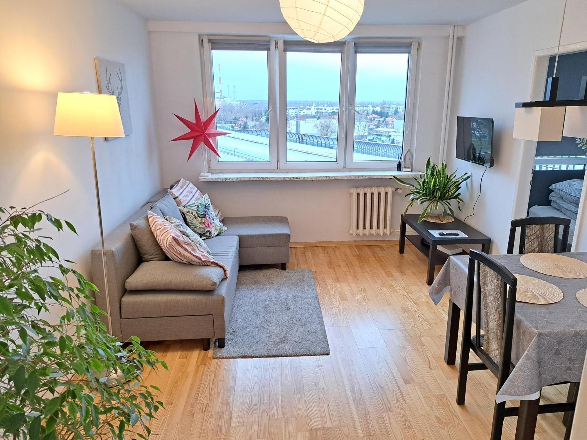 Bright And Cozy 34m Near Metro M2 And Tram *