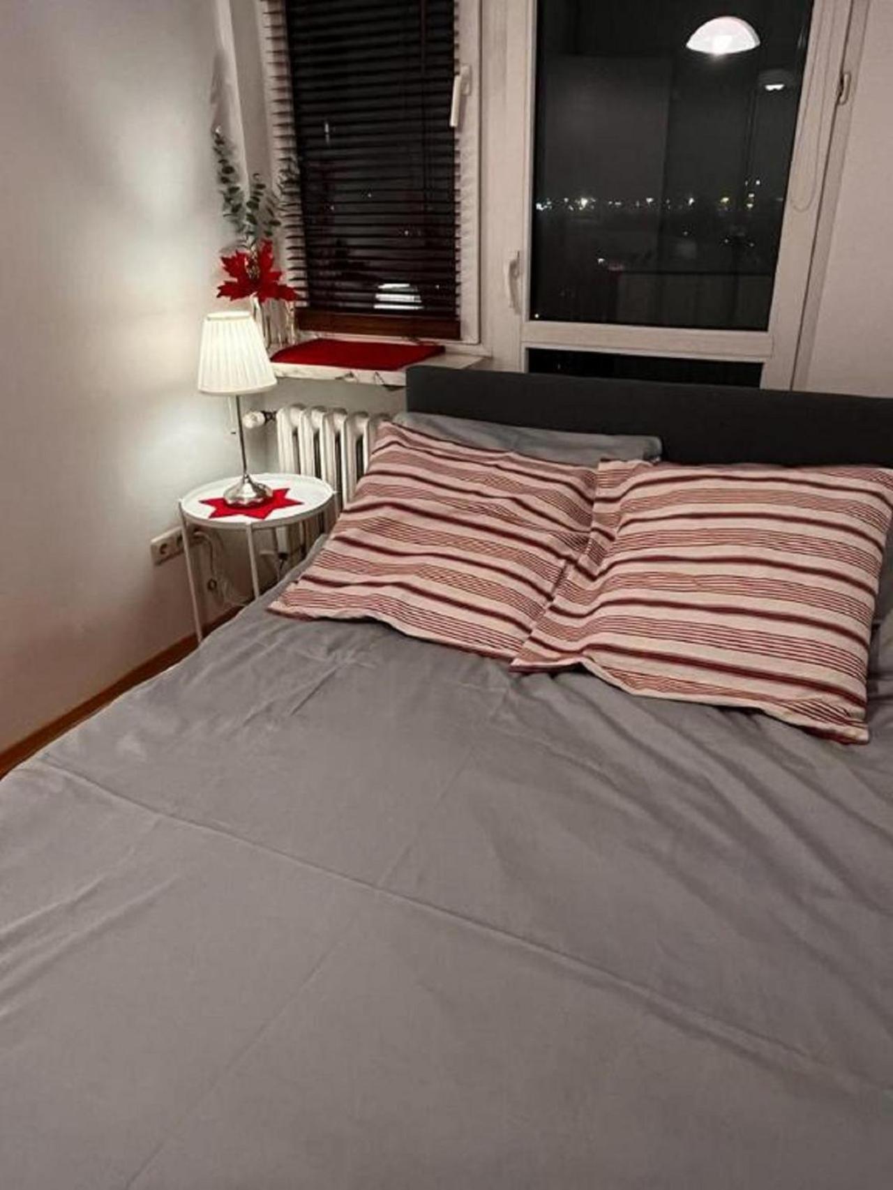Bright And Cozy 34m Near Metro M2 And Tram Apartment *